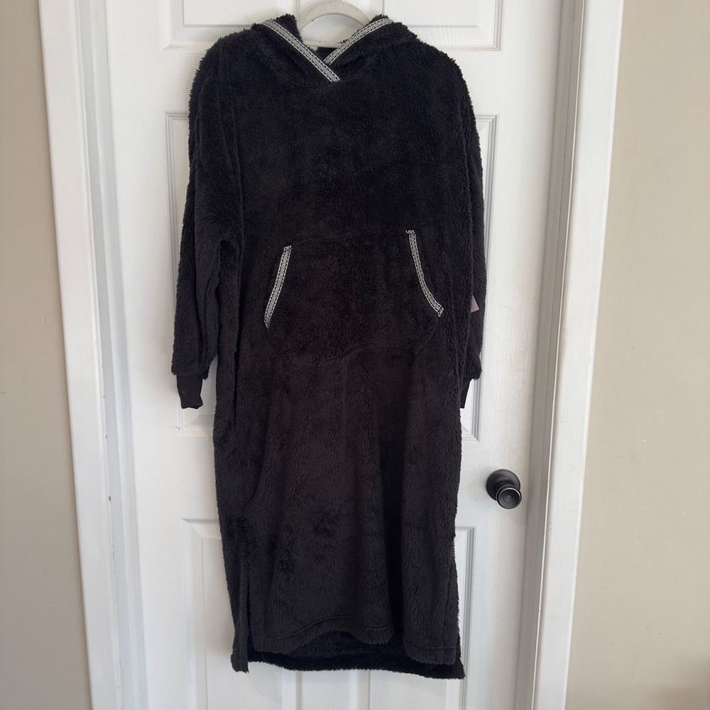 Joyspun Womens Black Sherpa Fleece Hooded Lounger w/Pocket JS4443128GE S 4-6